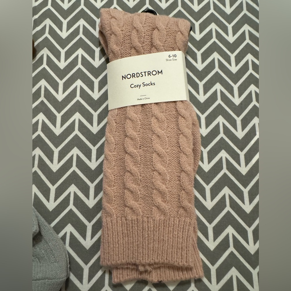 NWT Nordstrom Blush Cozy Socks.  Women’s Shoe sz 6-10